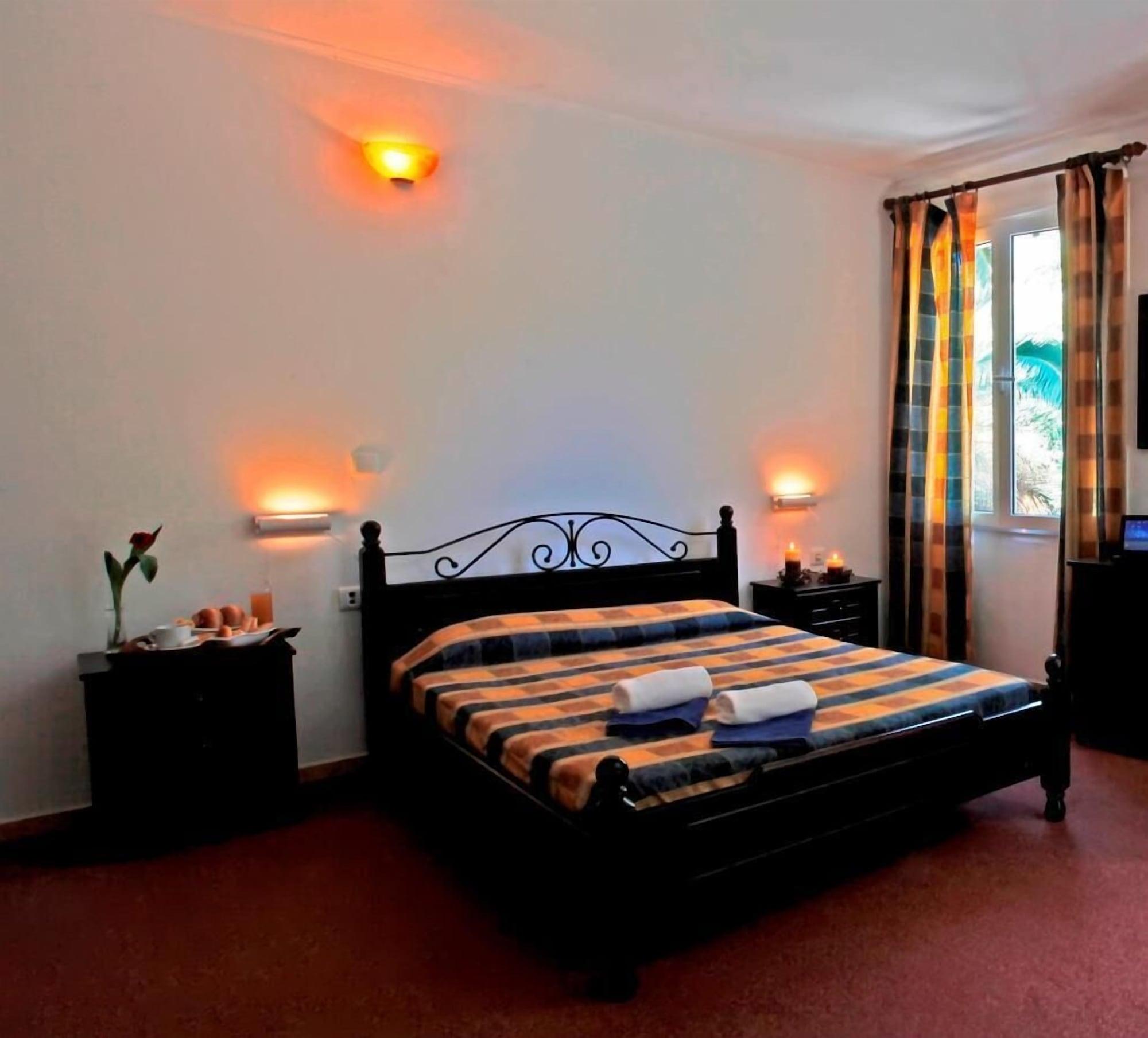 Galaxias Hotel 2*