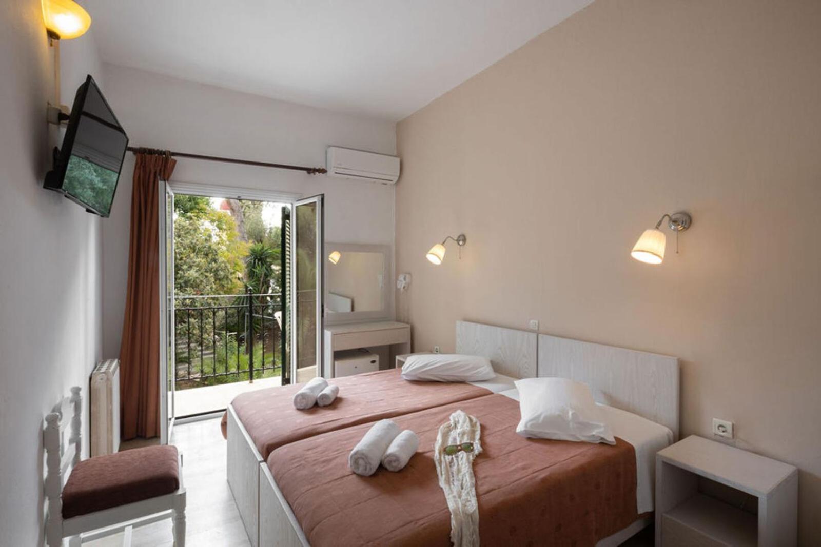 Hotel Galaxias